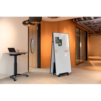 SIGEL Meet up-Bundle, 2x Whiteboard mit schwarzen Rahmen, 90x180cm, Aufsteller und gratis Moderationskoffer - Anwendung